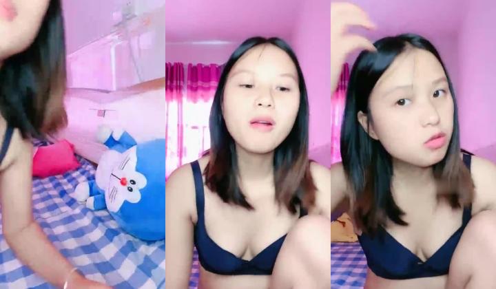 来大姨妈还直播~血超多，【红色高跟鞋】，都是姨妈的味道~超爽，这场面不多见，真是豁出去了，刺激