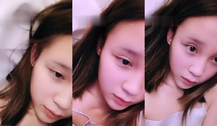 漂亮妹子KIKI手机直播手指扣逼出白浆喜欢的不要错过