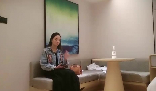 【全国探花】深夜再来一场高颜值牛仔外套苗条妹子，口交上位骑乘大力猛操呻吟娇喘诱人
