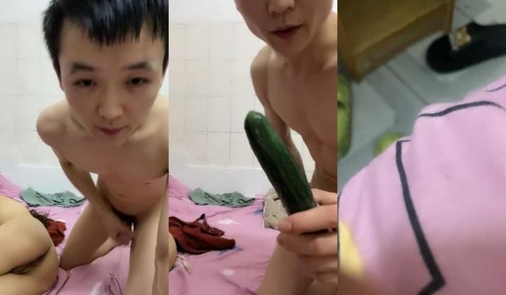 刚成年学妹下海~很苗条 奶子坚挺 逼毛稀疏 抠逼自慰~舔穴 骑乘 后入啪啪 秒硬 包撸