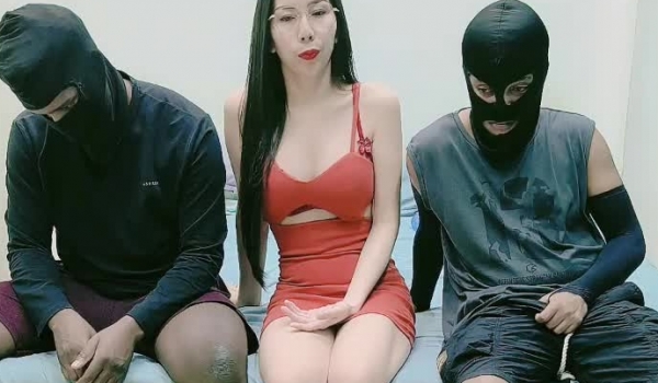 【超顶 ️媚黑淫趴】黑白配 媚黑日常群交实记 白皙长腿女神采阳吸精 天天被榨黑哥都颓废了 大屌都