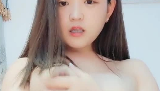 金屋藏娇阁漂亮嫩妹花美兮 一多自慰大秀 小穴粉嫩 自慰插穴 很是诱人