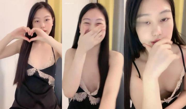 重磅~【露儿妹妹】校花级绿播下海~学生装透明蕾丝~撸翻天~！~清纯乖巧，粉嘟嘟，挺良心的一个主播