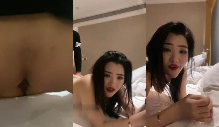 女神喝尿一碗黄尿 ️【刺激战场】 调教场面和3P激战~艹得妹子嗷嗷叫 ️神魂颠倒~爽！！