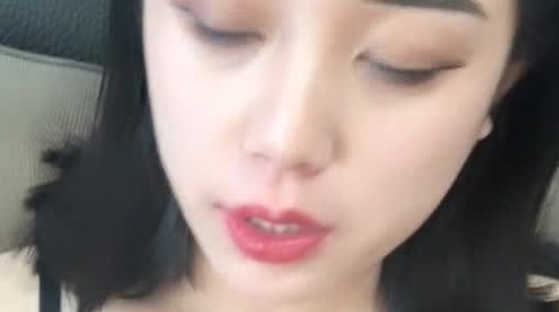 小姐姐平台美女主播花见女巫0407收费直播大秀 颜值高木耳粉 自慰插穴很诱人