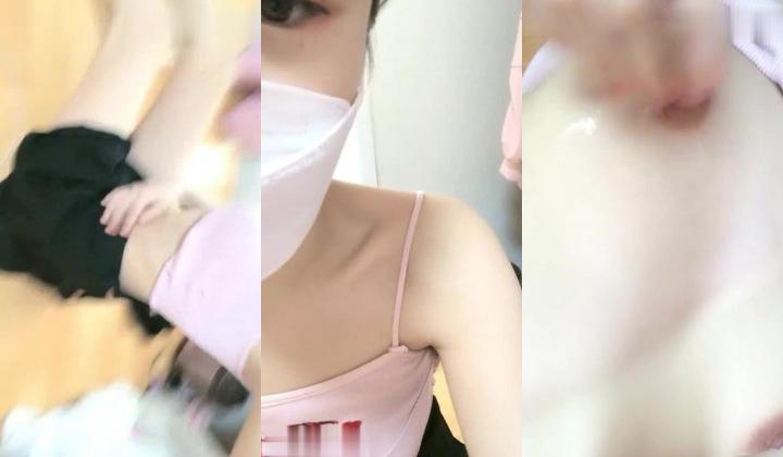 粉嫩高中生 大眼粉嫩学生小妹妹 露奶诱惑 特写BB 手指扣B喷水