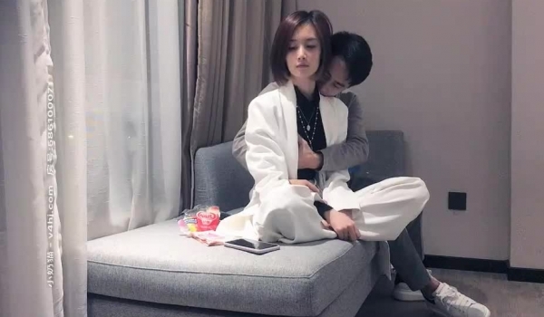 文轩探花第二场约了个白色外套短发妹子啪啪，口交上位骑坐站立后入大力猛操