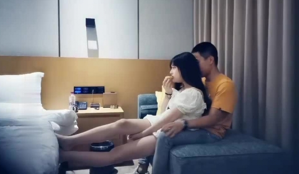 9总全国探花第二场白裙肉肉萌妹，脱掉舔奶调情再到床上猛操呻吟娇喘诱人
