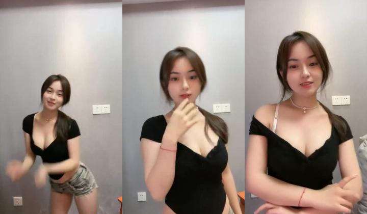 脸蛋身材都是满分，直接看硬了，【天天想鼠】，20岁清纯小学妹，奶子又白又圆，我好喜欢啊，多少男人的梦中女神