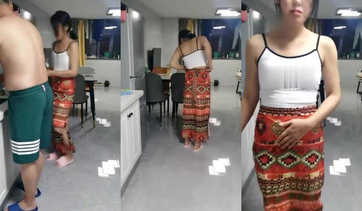 淫荡少妇人妻，20小时【放肆的水娃】，无论是外出游玩买菜，还是开车做饭休息，真空跳蛋不离身随时喷