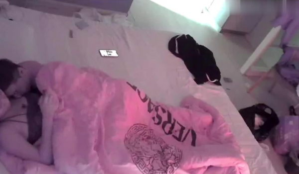 新流出360酒店近景偷拍 ️大奶骚货情趣诱惑超狂插逼淫叫忍不住来6次