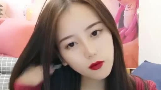 颜值不错衣裳湿半直播大秀 奶子很大 激情自慰 十分淫荡