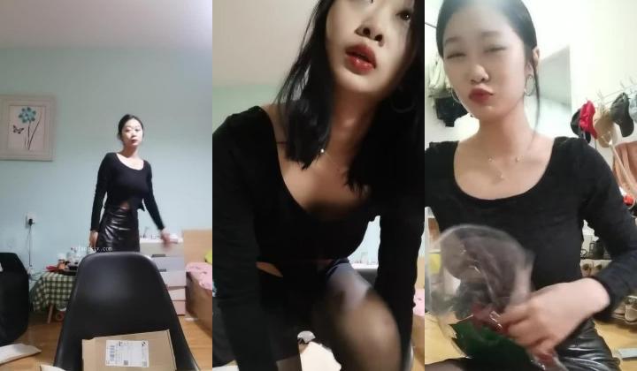 应求更新！美胸大学生~【眼里有星辰】道具自慰~好骚好美！骚货的隐藏属性暴露无遗，这淫荡的表情太挑