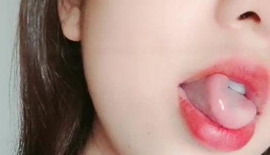 身材丰满御姐西西直播大秀 巨乳粉穴 淫水多多