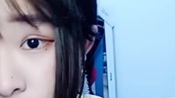 年轻漂亮嫩妹主播懵萌梓 一多自慰大秀 长得清纯 自慰插穴很是诱人