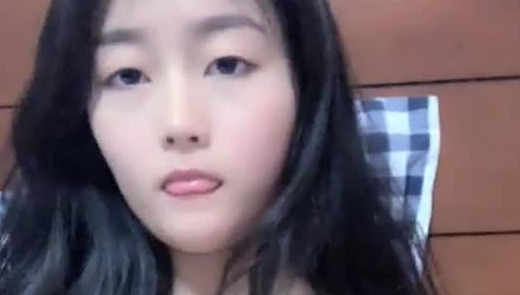 非常清纯漂亮可爱的小妹妹1024收费大秀 穿着情趣内衣 激情自慰 ！！