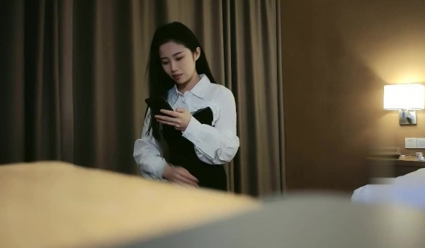 【情感主播李寻欢】无套大学生妹人美逼有毒吓得老李吃头孢妇炎洁给鸡儿消毒