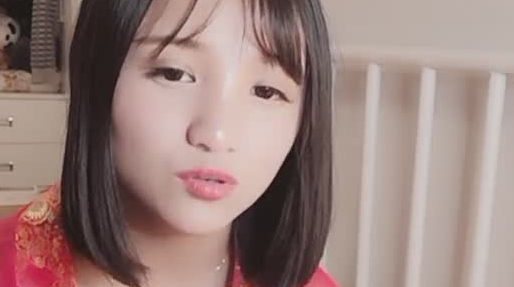 身材苗条漂亮美少妇露脸和炮友收费啪啪大秀 红色衣服很喜庆 口交啪啪很是淫荡