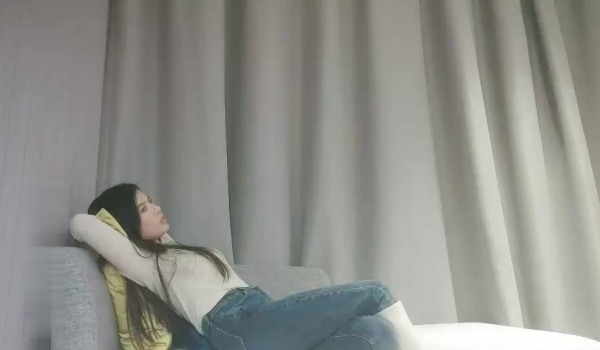 小马戈探花背上纹身牛仔裤大白美乳妹子啪啪，摸逼调情69姿势口交上位骑坐大力猛操