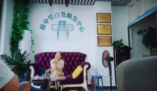 【良家故事】，泡良最佳教程，知性美人妻，屄还依然是粉色的，白嫩成熟胴体，被干得鬼哭狼嚎超牛逼