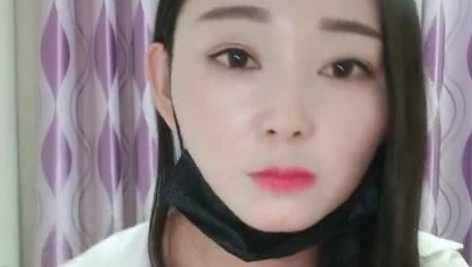 颜值不错美女御姐主播收费大秀 身材也棒 激情自慰 很是诱人