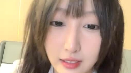 【泡泡咕】，人气女神，极品小仙女，双马尾嘟嘟嘴，萌翻全场，纯欲天花板女神，三点尽漏，人间尤物骚起