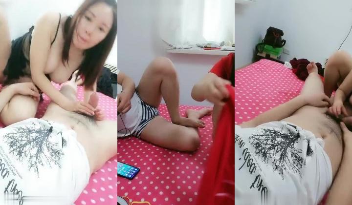 禁断之爱母子乱伦洗浴会所领班骚妈和大学生儿子上班前啪啪