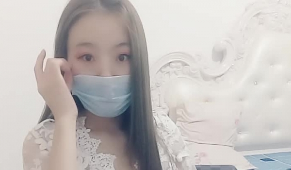 恩爱小夫妻凌晨现场直播啪啪大秀 先洗澡后口交啪啪 换了不少姿势 场面刺激 国语对白