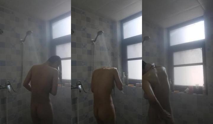 应求更新！美胸大学生~【眼里有星辰】道具自慰~好骚好美！骚货的隐藏属性暴露无遗，这淫荡的表情太挑