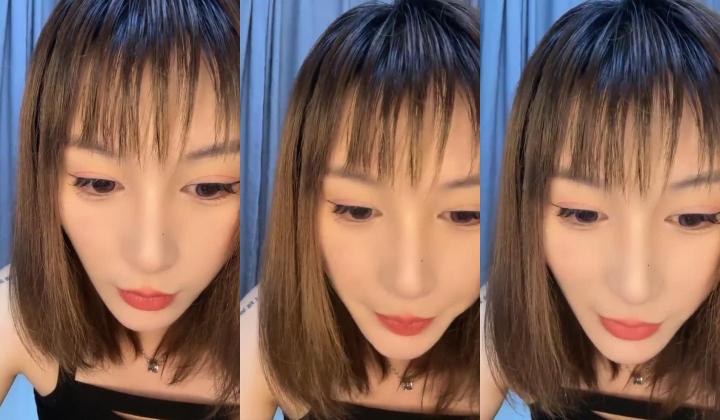 颜值美女爱吃鸡巴！【小艾同学】，男主全程享受一动不动，少妇最有味道，挑逗妩媚性爱高手！撸管佳作