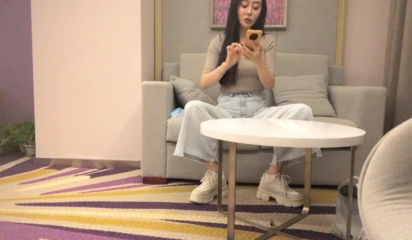 【鑫仔探花】 抖音人气主播小姐姐 偶尔兼职做外围，超清4K设备偷拍，极品美乳白又大，激情交合淫荡