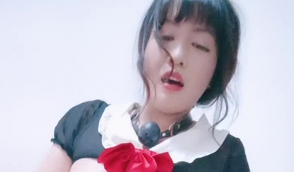 甜美小女仆！丰乳肥臀尤物！一线天美穴黑丝足交，第一视角猛怼粉穴，大白屁股骑乘打桩机