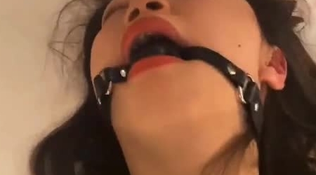 【核弹劲爆 ️泄密】最新长春厦航空姐门被富二代调教成女奴 女主刚结婚3个月 捆绑口塞各种玩具调教