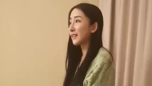 【泰然寻欢】眼镜男约高颜值小美女酒店啪啪，插嘴口交扣逼摸奶猛操呻吟娇喘非常诱人