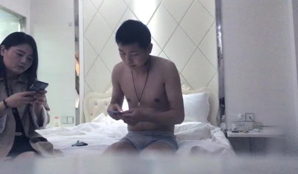 【红牛极品探花】新人视角清晰度不错，偷拍良家范的小少妇，胸大风骚又饥渴，高清源码录制