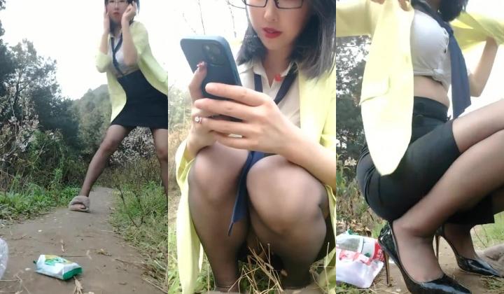 极品骚货~【姐姐不乖】户外小树林跳蛋~闺蜜双秀~全裸特写~！玩得就是天人合一 紧张刺激