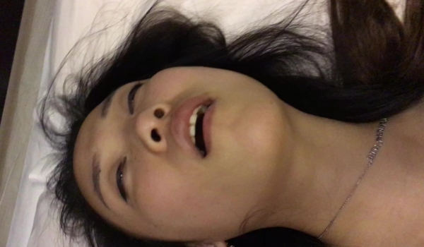【重磅推荐】收藏记录猥琐男玩弄十位高颜值美女，各种摆弄玩逼啪啪应有尽有