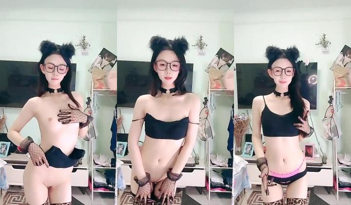 舞蹈系校花学妹【小涵宝宝】护士制服 丝袜诱惑 抖音风骚舞，道具自慰