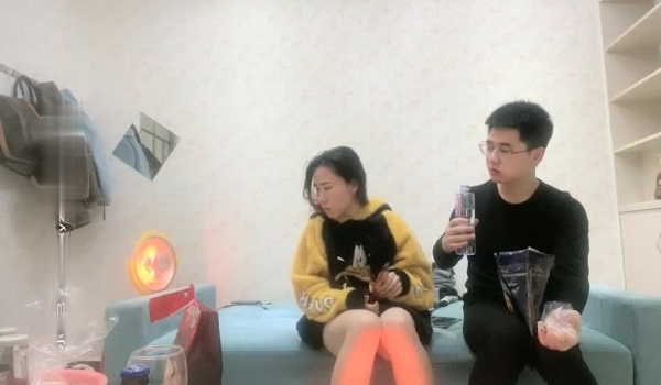 【白嫖探花&技术博主】极品良家小姐姐，坠入爱河不能自拔， 我和你在一起的时候 不许其他女的给你发