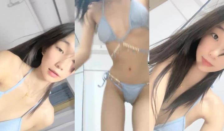 【兔熊】，蛇精一样的身材~柳腰翘屁股，这小屁股蛋子，又圆又白又翘，看得瞬时硬了