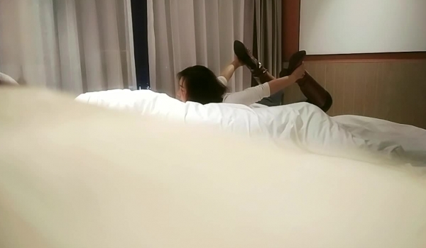 【良家故事】泡良最佳教程，寂寞人妻渴望激情，相约来酒店，心照不宣裸体相见，激情爆操高潮不断