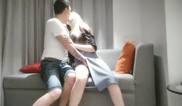 伟哥足浴伟哥职业生涯巅峰作足浴勾搭极品洗脚妹无套啪一晚挣了一万块第一次啪啪无套体外射