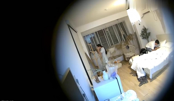 大学城酒店风情★高颜值白嫩美乳翘臀学妹会战男友 无套后入丰臀最后爆精内射 叫声好听