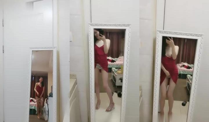 170腿模气质不错长腿妹子自慰诱惑，退下内裤翘屁股跳蛋震动棒抽插