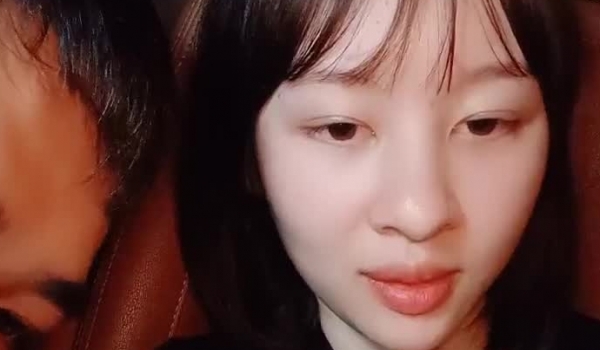 【换妻极品探花】，小夫妻车内谈换妻心得，预告下期精彩，极品大胸