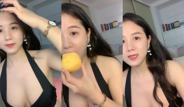 御姐下海！超级漂亮~【魔鬼baby】，风韵动人，双目含情，喜欢这一款的不要错过，身材也是极品