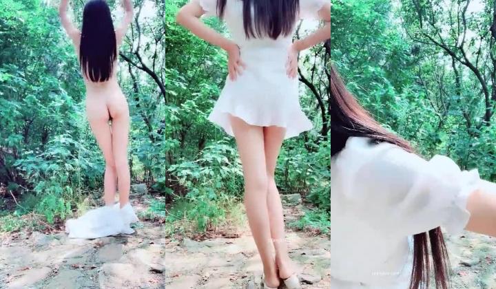 九头身172CM大长腿 身材比例一级棒的甜美女神【真正的窈窕淑女】野外游玩时 忍不住抠逼自慰 喷