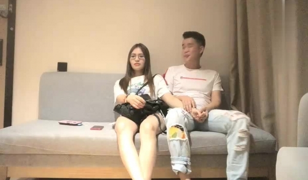 贾总寻欢新人探花约了个高颜值气质黑衣妹子，穿上情趣装后入抽插上位骑乘猛操