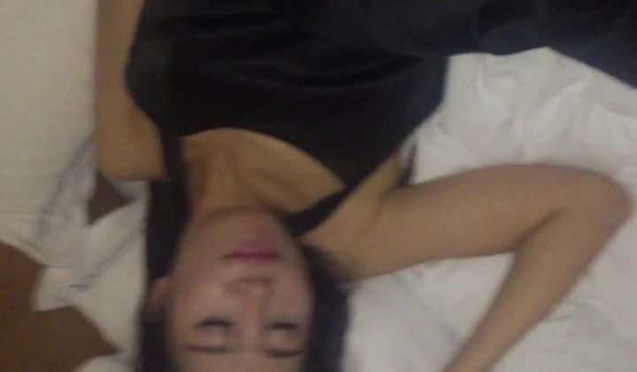 中年领导酒店潜规则极品女同事各种姿势露脸啪啪