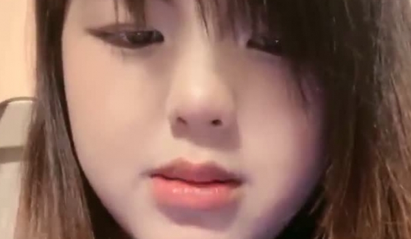 2个婴儿脸母狗校花 好同学好闺蜜【19岁妹子】相约下海，道具互动互插自慰 插的哇哇大叫